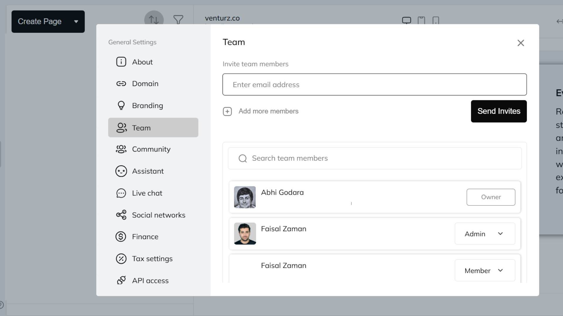An image showing the option to reply messages and emails with AI assistant on Venturz
