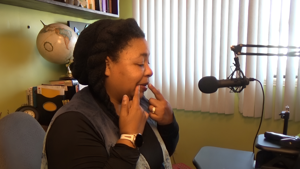 Andria teaching pronunciation online